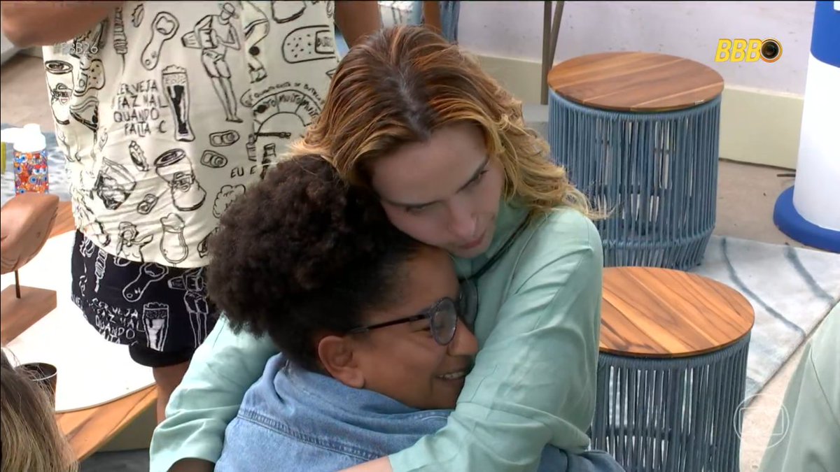 sboficial's tweet photo. a amizade delas é muito bonitinha #BBB26 https://t.co/WdvWf7K9n4