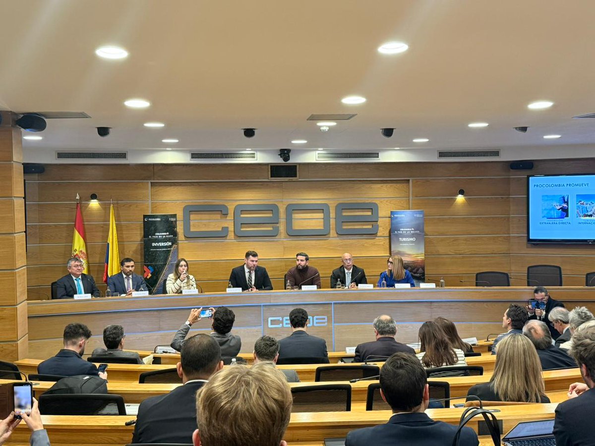 En Feria Internacional del Turismo en España, alcalde Ernesto Orozco promociona a Valledupar Ciudad de Eventos expresionnaranja.com/en-feria-inter…