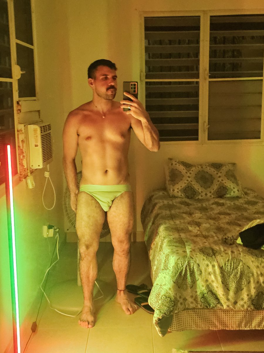JlrvSAAM's tweet photo. A dormir 🥵 https://t.co/e3WDbXZIHH
