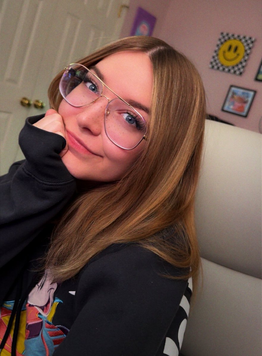 OLD MAN GLASSES YIPPIEE (also i get my hair done on saturday ill be like a new person 🧍‍♀️)