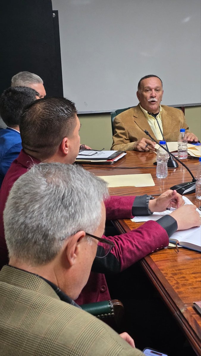 F_Gutierrezg's tweet photo. Instalación de la Subcomisión de Fronteras e Integración Territorial De la comisión permanente de seguridad y defensa integral de la nación de la @asamblea_ven https://t.co/ccQkBSNgSv