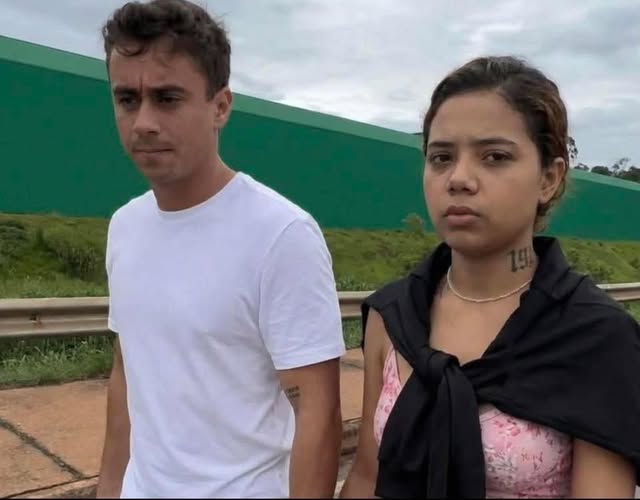 JoaquinTeixeira's tweet image. Olha só quem apareceu na Caminhada Patriota... Espero que o menino Nikolas não se perca.