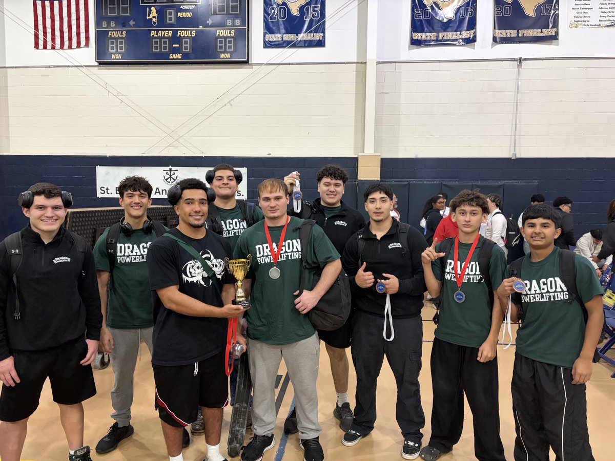 SWHSPowerlifti1's tweet photo. Dragons win 1st place as a team at the Holy Cross Powerlifting Meet! https://t.co/XBCZJ7plqL
