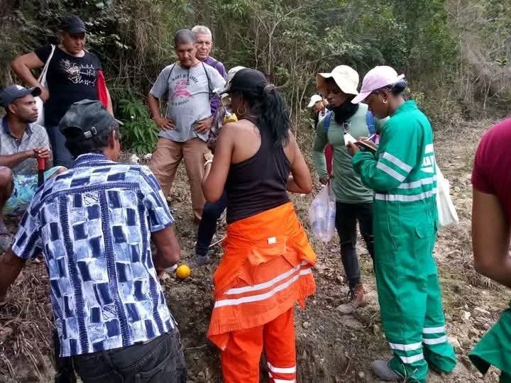 Continúa investigación del hallazgo de gas termogénico en Pino de Jobo Arriba en #Imías,  municipio de #Guantánamo .
#JuntosPodemosMás
m.facebook.com/story.php?stor…