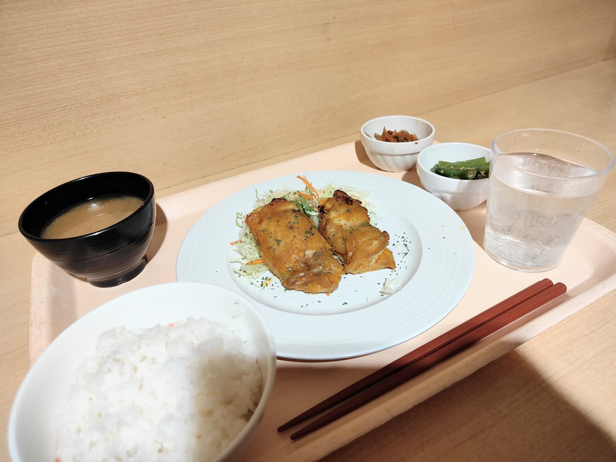 arkmti's tweet photo. ちょっといい定食 https://t.co/VLMEl3A0Wd