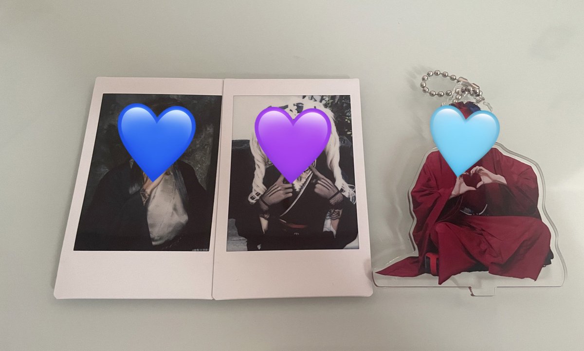 melu75935526's tweet photo. マーキュロ 福袋 交換

譲 : チェキ💜💙  アクスタ🩵
求 : 同種💛

郵送での交換希望です。お気軽にお声がけください🙇🏻‍♀️ https://t.co/e7g1bE88tN