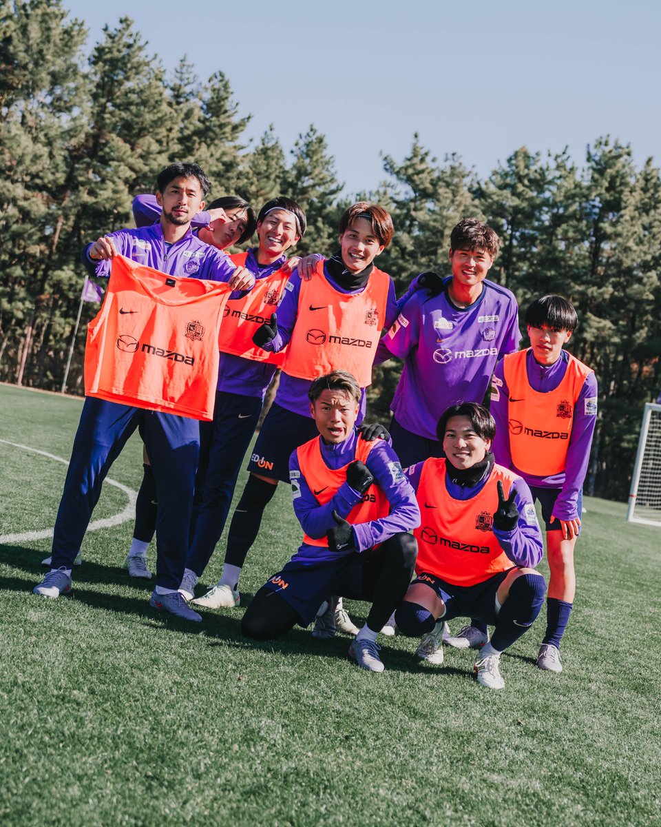 𝐓𝐄𝐀𝐌 𝐎𝐑𝐀𝐍𝐆𝐄 𝐖𝐈𝐍𝐒 𝐀𝐆𝐀𝐈𝐍🍊
午前中のミニゲームは再びオレンジが勝利📸

#sanfrecce #NEWVIOLET