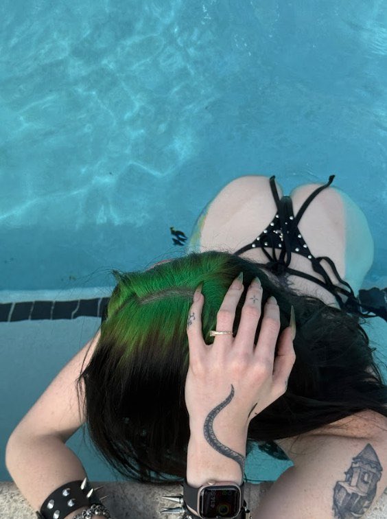 Rayback715's tweet image. cmere and join me