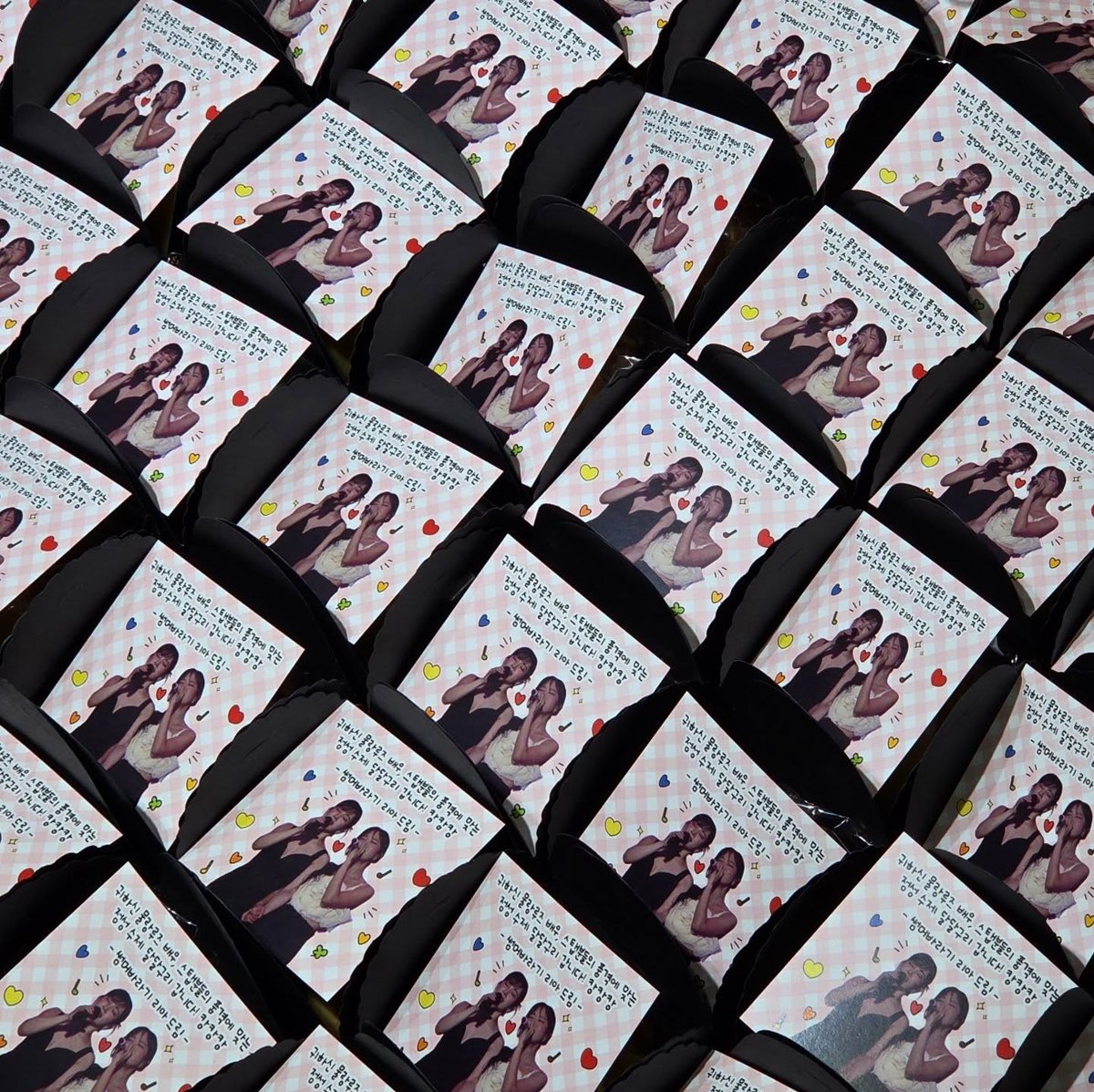 리아언니 썸머 서포트 드갔나봐아아🤭
어쩔수 없다 율썸 같극타캐 드가