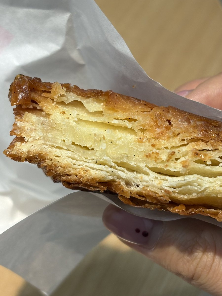 두아몽떼 퀸아망 바닐라빈 박힌 거 너무 호감이세요. .