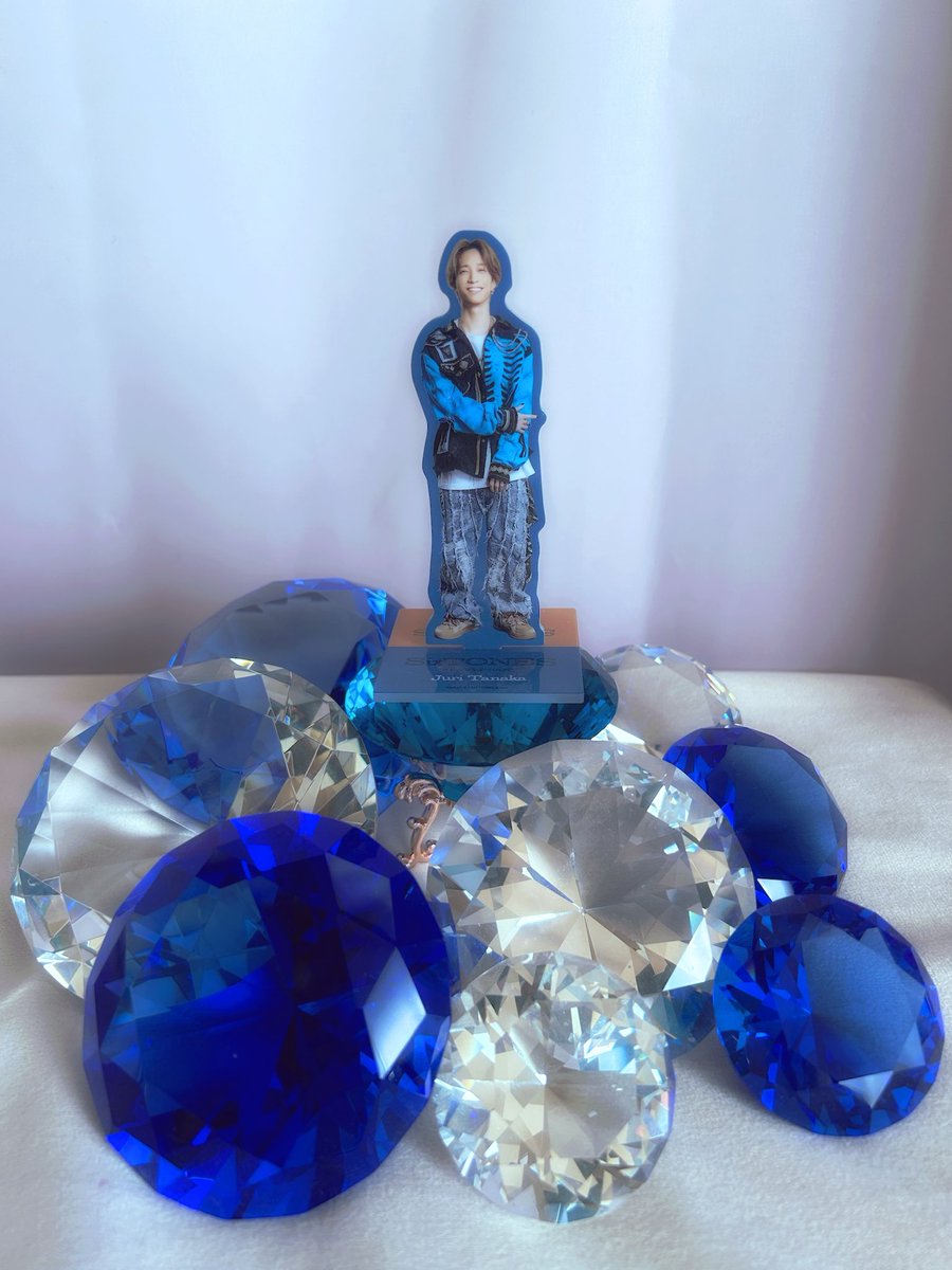 SixTONES大好きだーーーーーーっ💎💙💛❤️🩷🖤💚💎
デビュー6周年おめでとうございます。
いつも素敵で、素晴らしい音楽をありがとうございます。

#SixTONES
#SixTONESデビュー6周年祭
#SixTONES_MILESixTONES