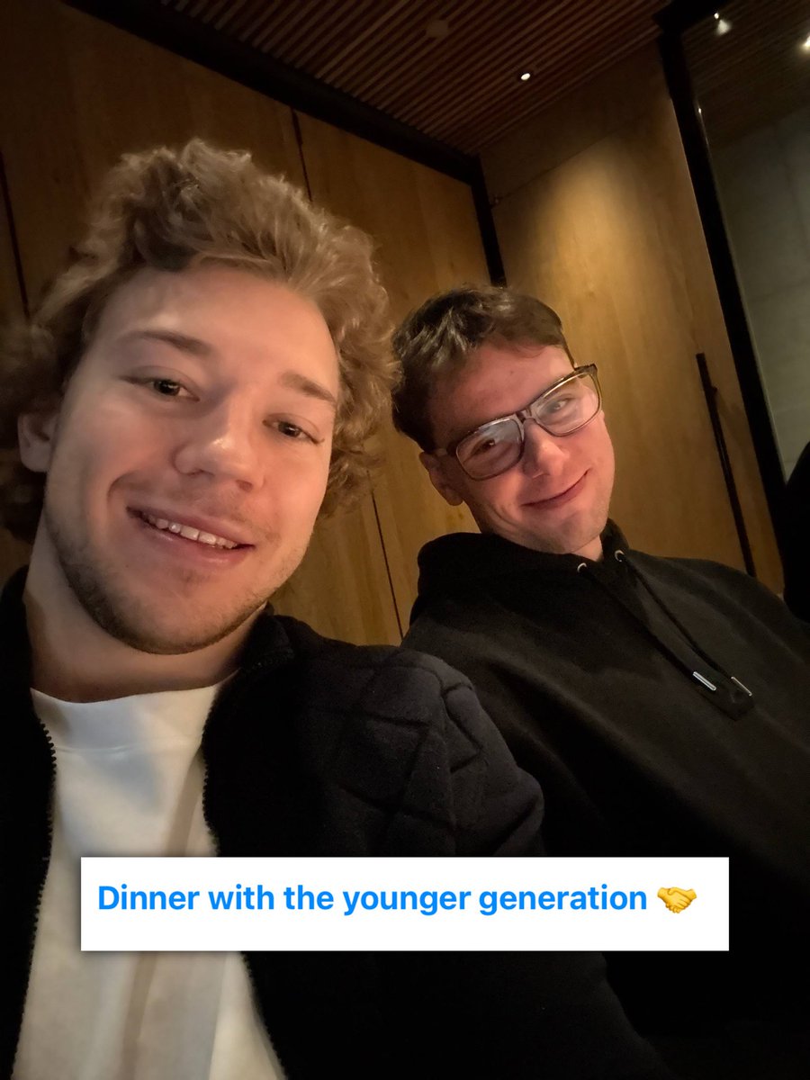 devilsfanatics's tweet image. Arseny Gritsyuk and Simon Nemec out to dinner in Vancouver 😈

(Via: Arseny Gritsyuk’s Telegram)