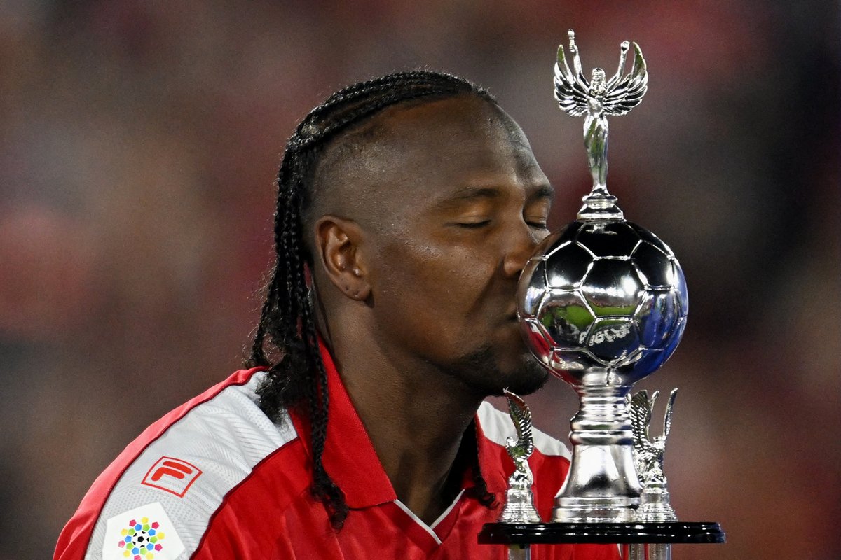 Un amor para toda la vida 🦁🇲🇨