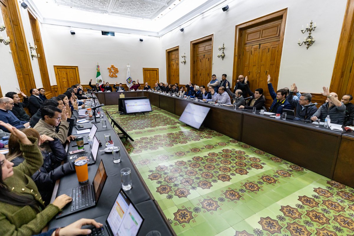 Como cada miércoles acompañé al gobernador <a href="/samuel_garcias/">Samuel García</a> en la revisión de proyectos estratégicos del estado. Hay muy buenos avances en todas las áreas. 

Además, tuvimos una plática muy productiva con el embajador de Italia en México, Alessandro Modiano. Se abren perspectivas