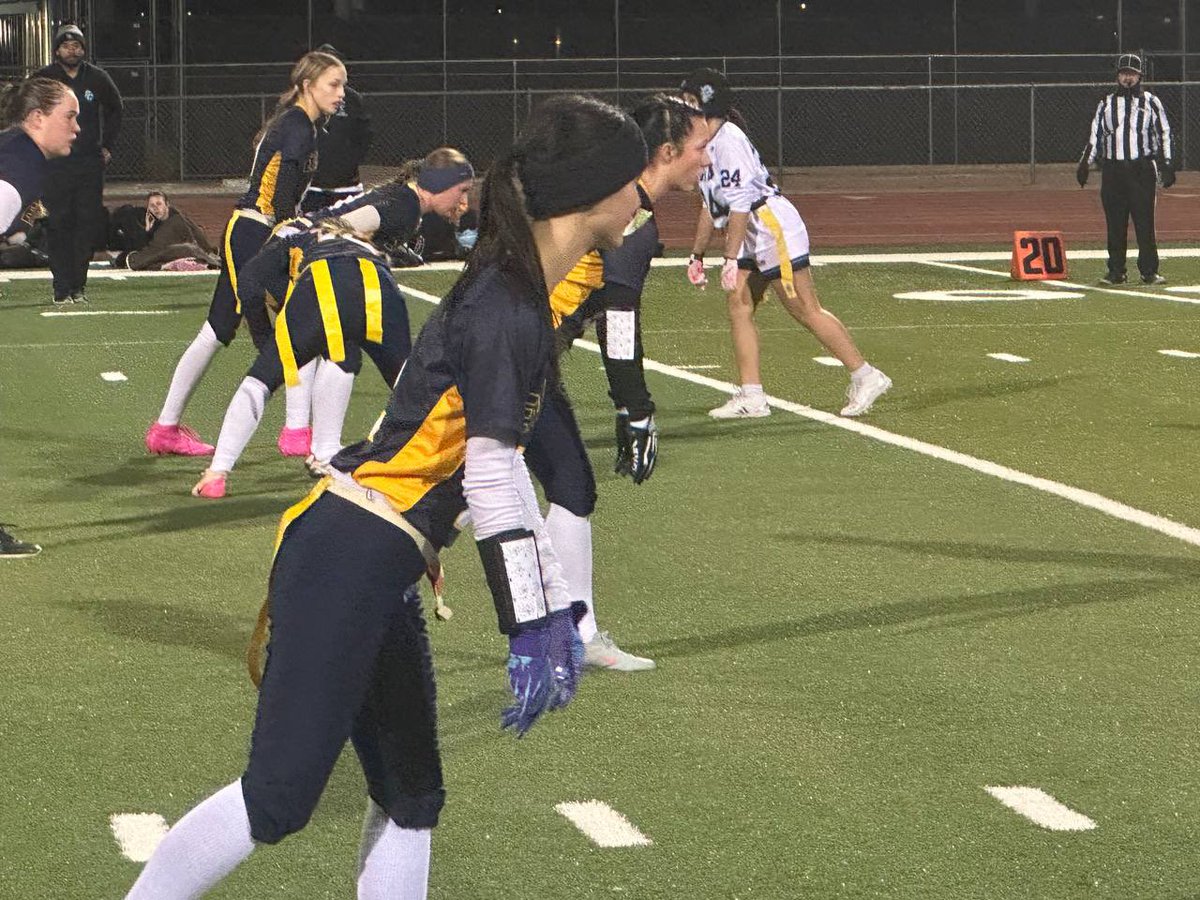 boulder_hs's tweet image. Varsity Flag Football taking on Sloan Canyon 🏈 Strong plays, teamwork, and Eagle pride on display! #bchs41 #bchsflagfootball #Varsity