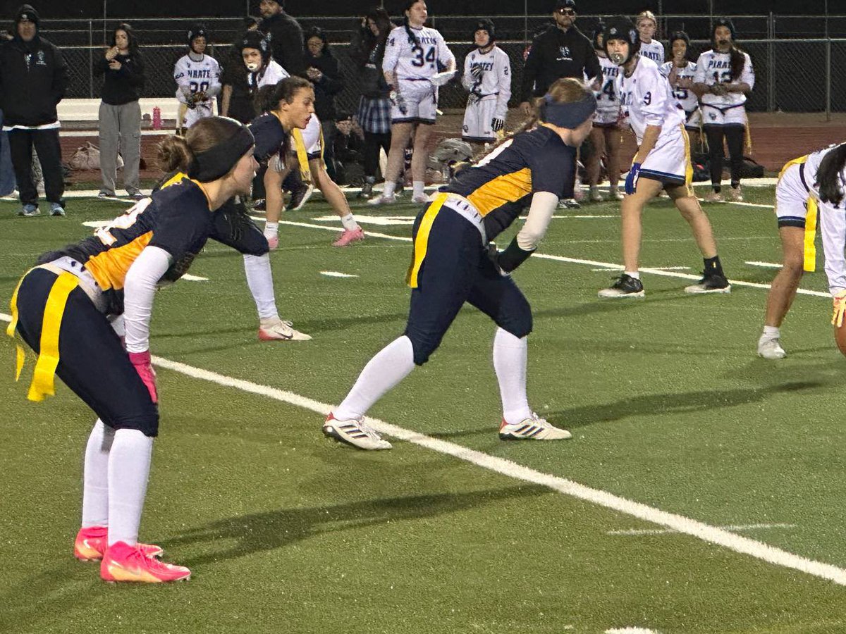 boulder_hs's tweet image. Varsity Flag Football taking on Sloan Canyon 🏈 Strong plays, teamwork, and Eagle pride on display! #bchs41 #bchsflagfootball #Varsity
