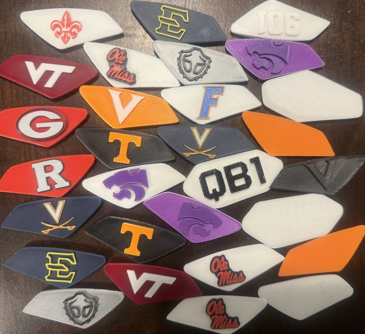 Badassmasks's tweet photo. Branded and Un-Branded helmet earhole inserts!

You can order custom branded inserts or you can select unbranded inserts &amp; choose the color of your insert to match or complement your helmet color!

https://t.co/3hDXtehxh9

Feel free to share with your athletes or your equip staff https://t.co/uPzE1CL3rd
