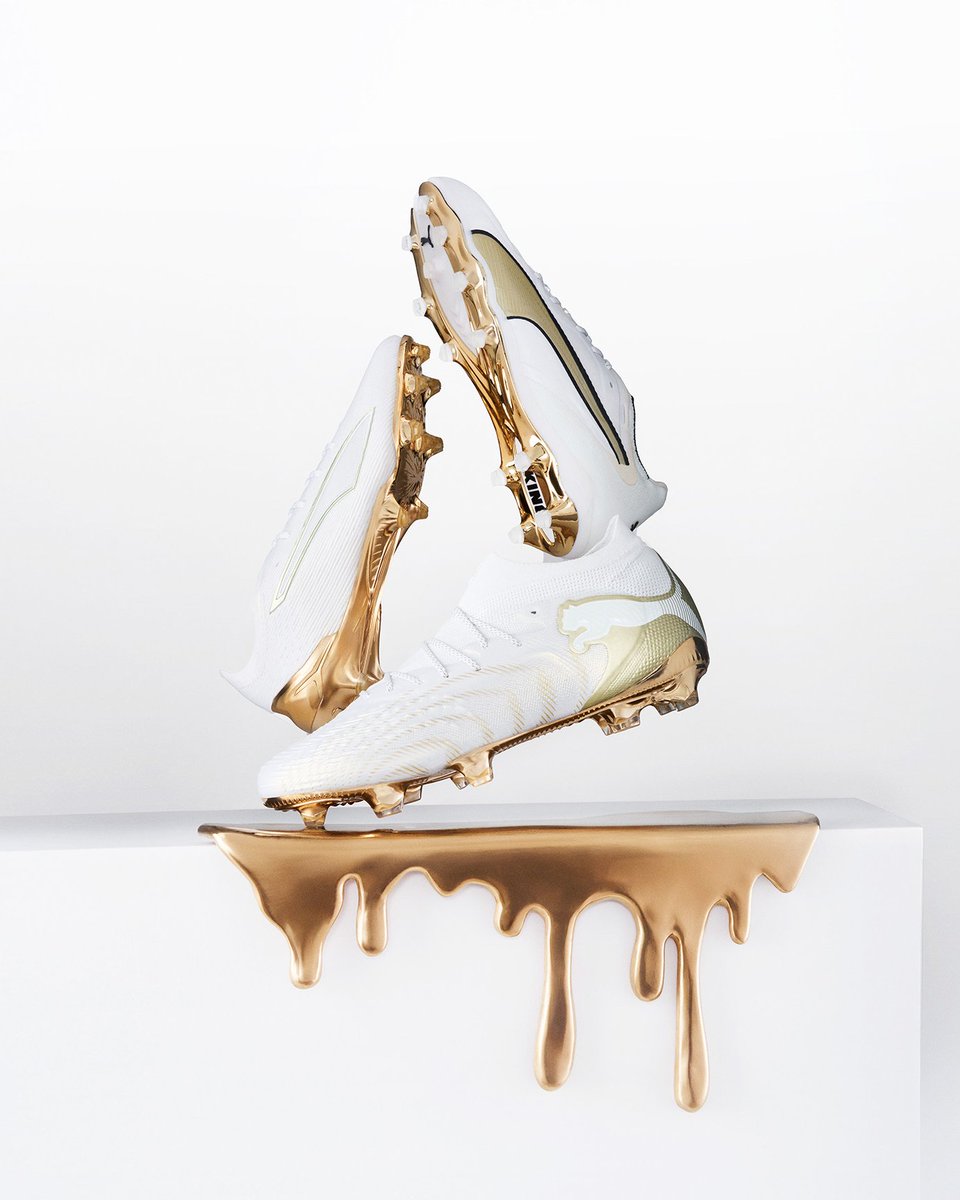 この輝きはすべてのプレーをハイライトに🏆👟 White Gold Pack