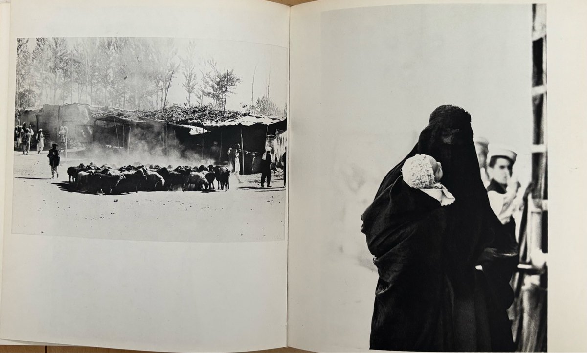 東松照明写真集「サラーム・アレイコム」1968年、写研刊行より。雑誌