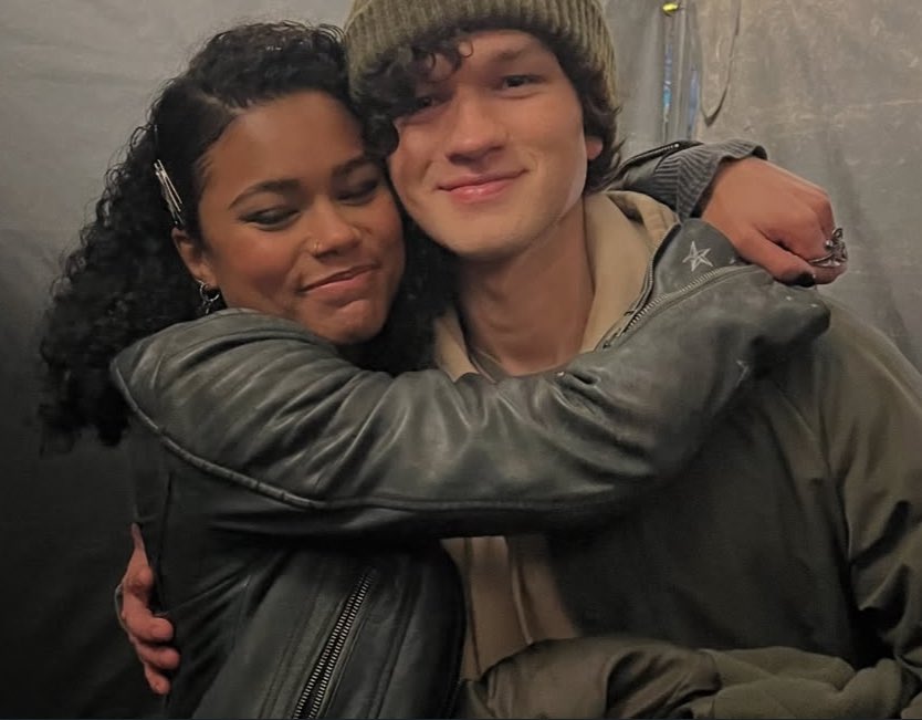 fictionalxmoon's tweet image. “maybe next time i teamed up with someone, i should choose someone i didn’t like so much. i just couldn’t say no to thalia.”