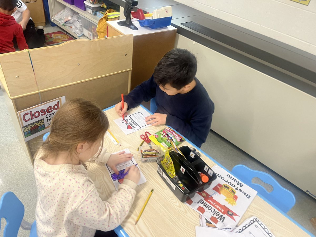 Mrs. Szczurek tweet media