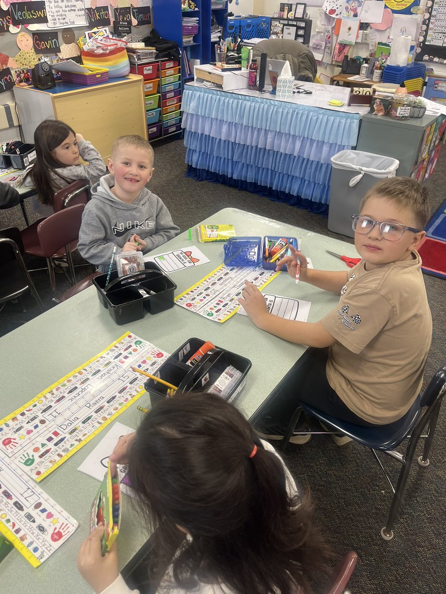 Mrs. Szczurek tweet media