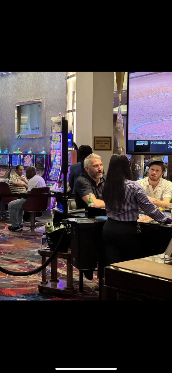 NHLNetwark's tweet image. Shout out Ovi for ripping some Black Jack night before the game against the worst team in the league😂

#Canucks #AllCaps