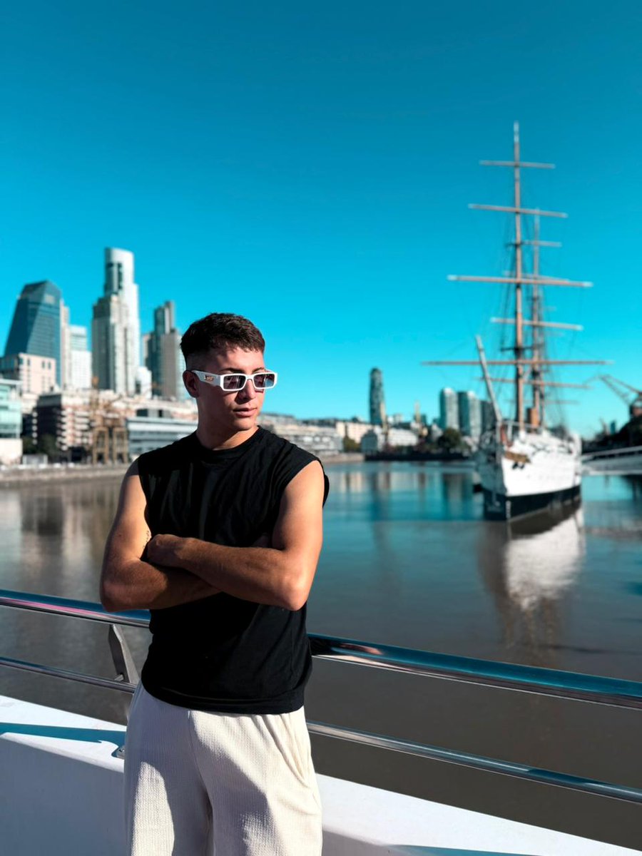 Francoo03_'s tweet photo. ✨🥵 https://t.co/La7uecyRhD