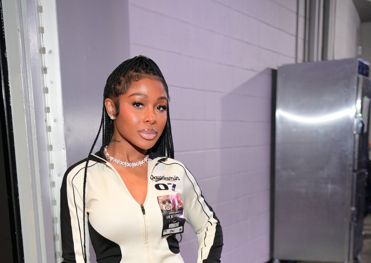 TheShadeRoom's tweet photo. Jayda Cheaves reacts to comments about acting "innocent" as her sister and ATL influencer trade words over history with Lil Baby: https://t.co/s71IRTQvs9 https://t.co/4dpzhgBOk9