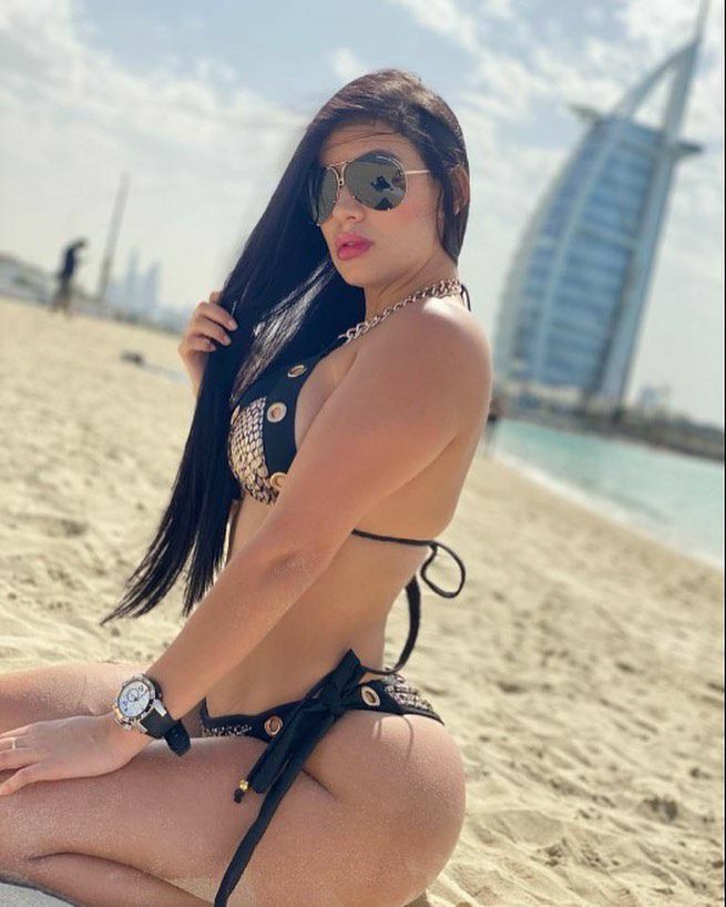 Goetzfam's tweet image. Greetings from my side ✨ you’ve got a spark in you-let it light up the path ahead. ☀️