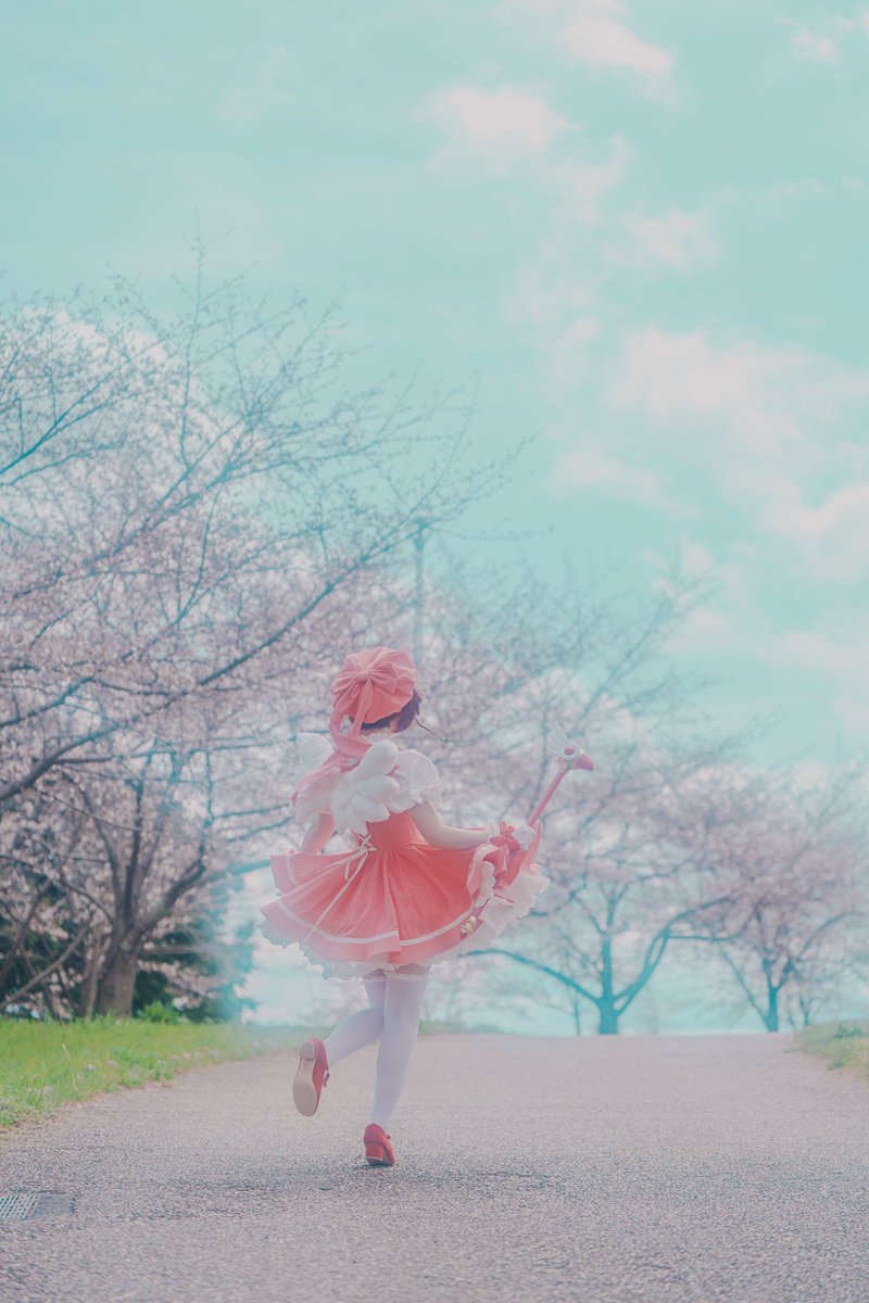 shirosoo's tweet photo. 風景込みのコスプレ写真好きです https://t.co/fQEe8busuv