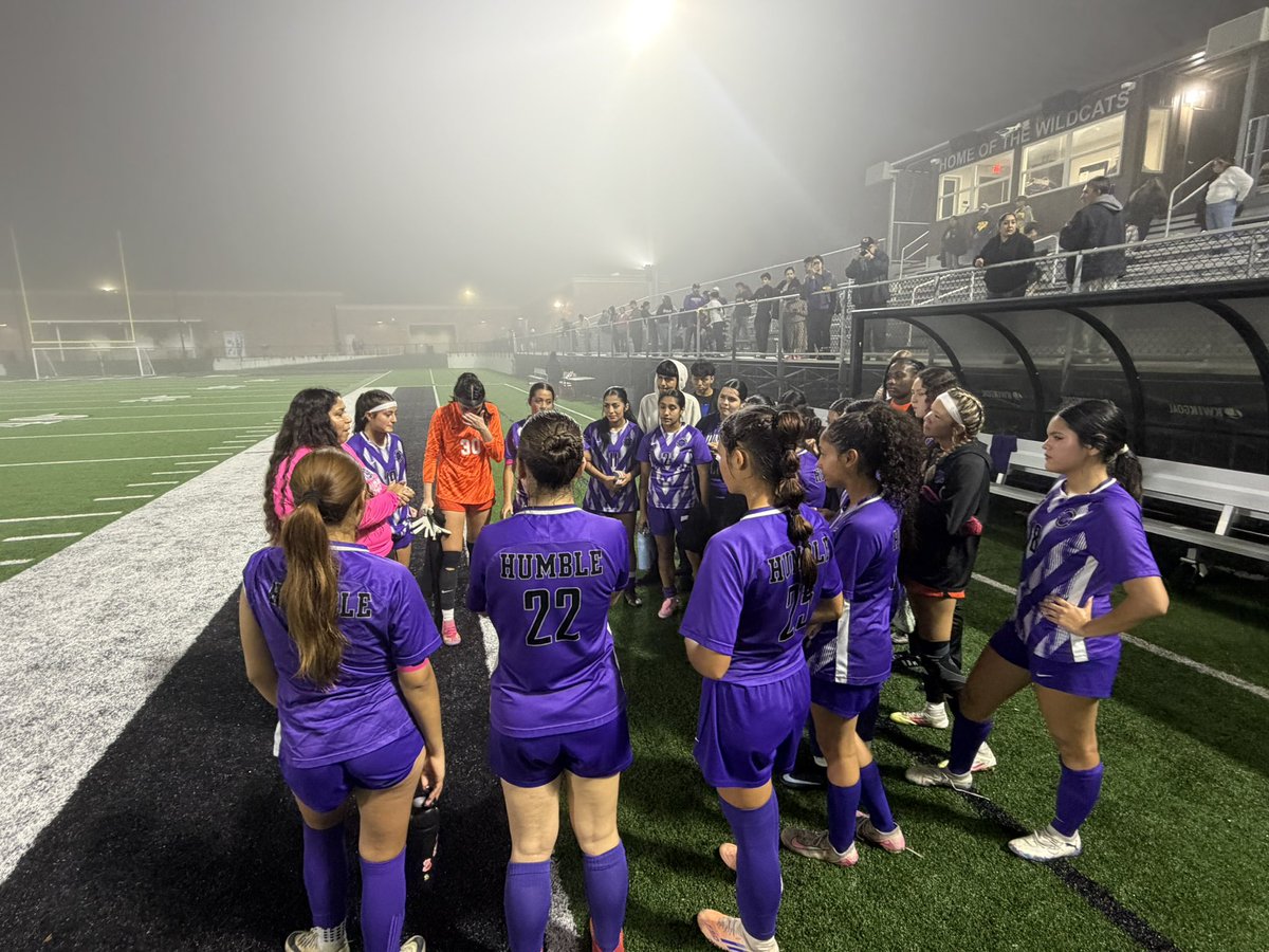 Coach_RobMurphy's tweet photo. Shoutout to our @Humble_Soccer on their 3-2 district opening win vs North Shore!!! Also huge shoutout to Coach Espinoza for getting her first district win as a head coach!!! So proud of all of them!!! #ProtectTheH @HumbleISD_Ath @HumbleISD @HumbleISD_HHS https://t.co/vYcUQyZ3Jd