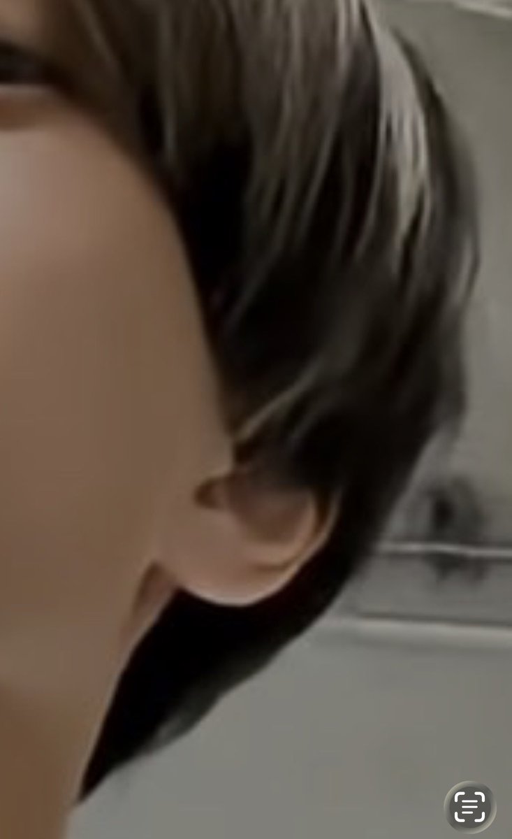 Youko11041's tweet image. キンプリの永瀬廉氏の👂🏻"
思い切り被ってますꉂ🤣w𐤔