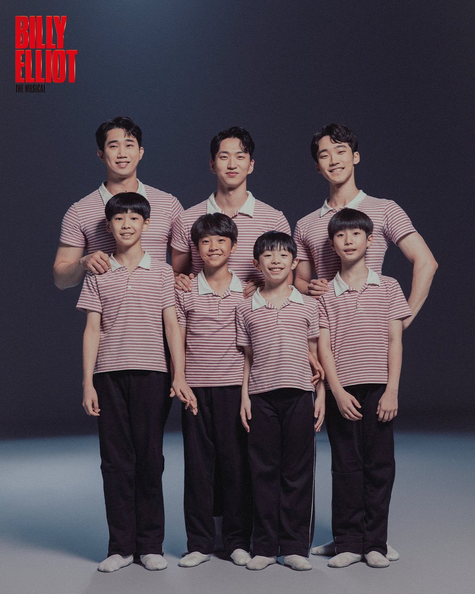 🤸뮤지컬 <빌리 엘리어트> 빌리's 단체 컷

무대에서 만나는 그날을 기다리며
모두 다같이 📸

빌리 役 김승주, 박지후, 김우진, 조윤우
성인 빌리 役 김명윤, 임선우, 고민건