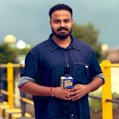 abhinav_blogger's tweet photo. ये @Abhinav_Pan, हर छोटे मोटे विषय पर वीडियो बनाएगा, रील्स बनायेगा।

इसका एक ही काम है, पैसे कमाना और सब्सक्राइबर्स जुटाना।

इसको क्रांतिकारी समझने की भूल ना करे।

#UGC_RollBack वाले मुद्दे पर एक ट्वीट भी जरूरी नहीं समझा इसने। 🤷🏻‍♂️ https://t.co/m321nVJdce