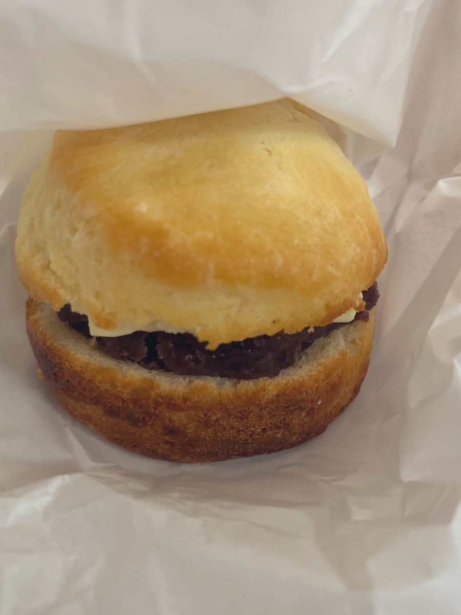 スコパ浦和きたけど爆買いしてしまった！お昼もスコーン！両方美味しかった！今回は買ったところないところにした