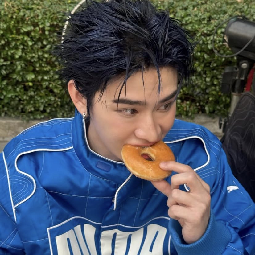 kh1ovele's tweet image. ฉันชอบลุคนี้ฮีมากจริง ๆ ㅠㅡㅠ 💙🫶🏻