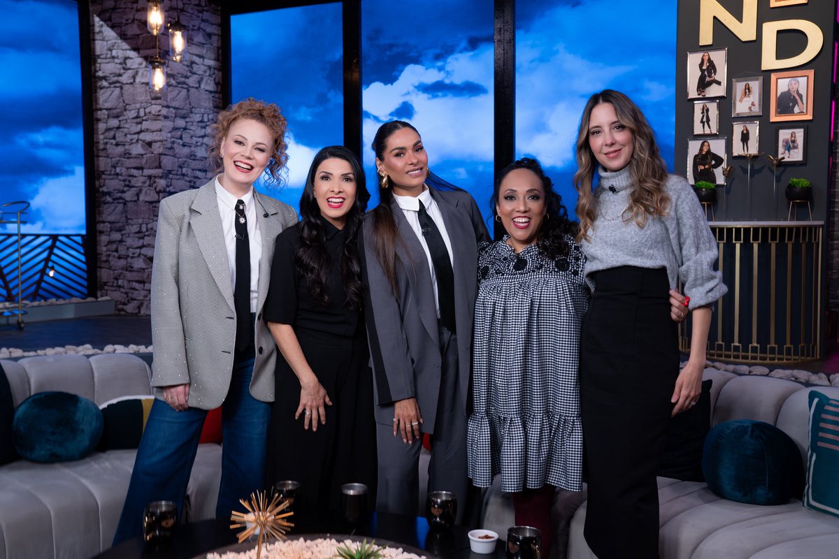 Netas Divinas tweet media