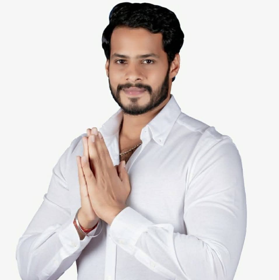 ಜೆಡಿಎಸ್ ಯುವ ಘಟಕದ ರಾಜ್ಯಾಧ್ಯಕ್ಷರು ಹಾಗೂ ಯುವ ನಾಯಕ ಶ್ರೀ <a href="/Nikhil_Kumar_k/">Nikhil Kumar</a> ಅವರಿಗೆ ಜನ್ಮದಿನದ ಹಾರ್ದಿಕ ಶುಭಾಶಯಗಳು. ಉತ್ಸಾಹಿ ಹಾಗೂ ಕ್ರಿಯಾಶೀಲ ಯುವ ಸಂಘಟಕರಾಗಿರುವ ತಮಗೆ ಭಗವಂತನು ಉತ್ತಮ ಆಯುರಾರೋಗ್ಯ ಕರುಣಿಸಿ ಹೆಚ್ಚಿನ ಜನಸೇವೆ ಮಾಡುವ ಶಕ್ತಿಯನ್ನು ದಯಪಾಲಿಸಲೆಂದು ಹಾರೈಸುತ್ತೇನೆ.