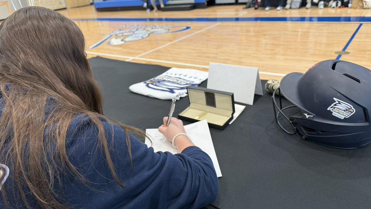 Congratulations to one of our long time Krakens players, <a href="/peyton_young70/">Peyton Young</a> on signing today to play at the next level.  Peyton is headed to <a href="/EGSCBobcats/">EGSC Athletics</a> We are so honored to have been with you since 10u and been a part of your journey.  We can’t wait to see you play in college!