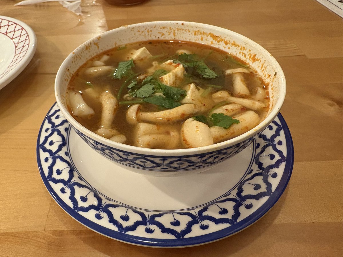KimmyKyss's tweet photo. I 💗 Thai food #foodie https://t.co/78p0LPiMAY
