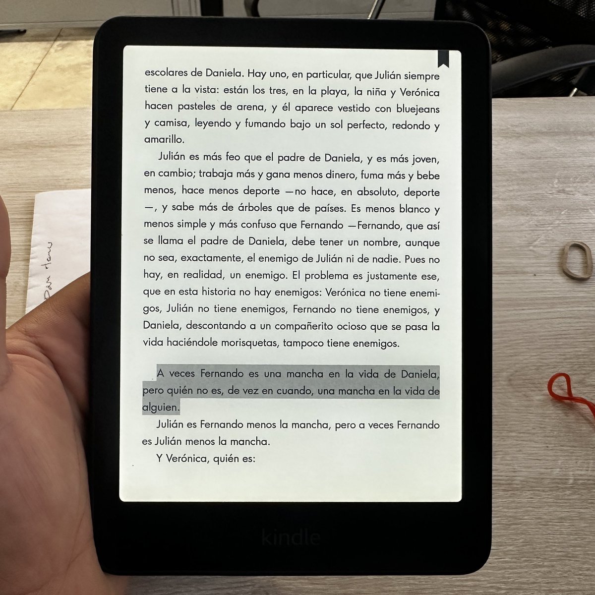 eduardoconj's tweet photo. La vida privada de los árboles, Alejandro Zambra https://t.co/T5xVZ7gfg2