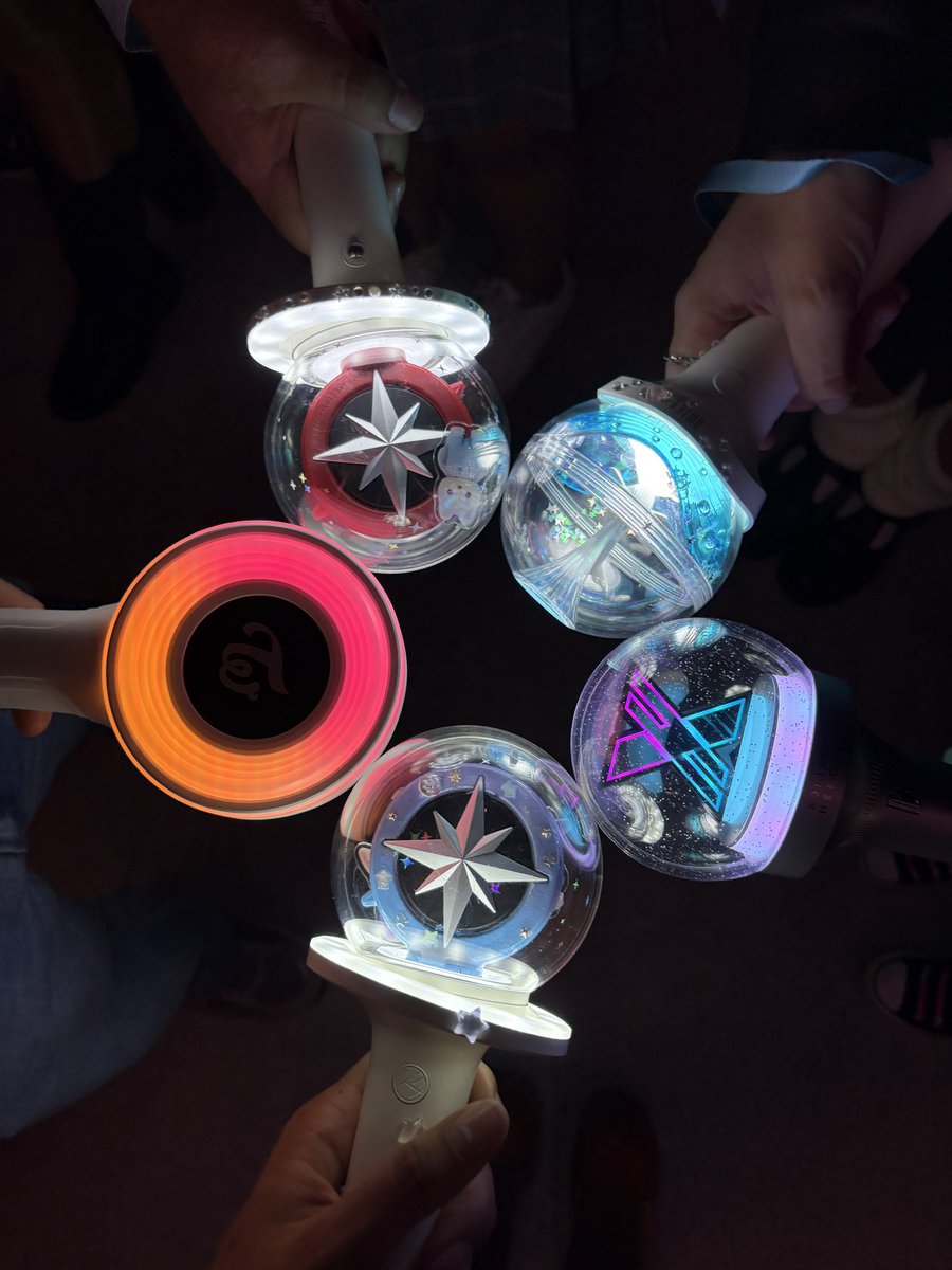 sadannasthetic's tweet photo. Jype fam at the function🍭💖✨ https://t.co/DLyt1fDF3B