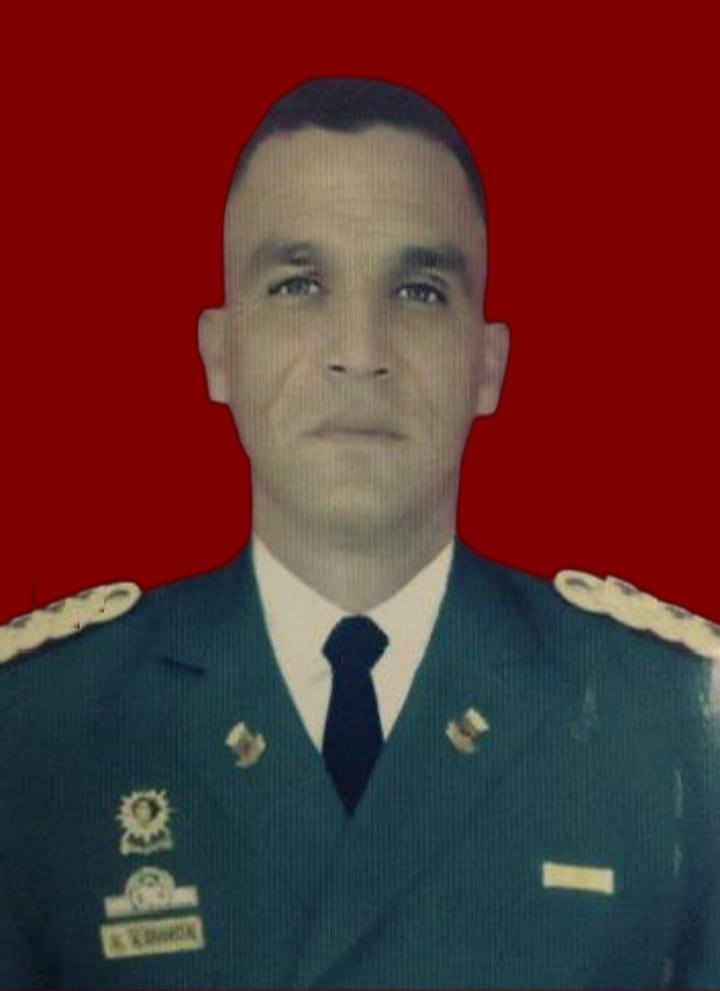 05t1n40's tweet image. Quiero presentarles al coronel Alexander Enrique Granko Arteaga. Oriundo de Puerto Cabello, estado Carabobo. Nacido el 25 de marzo de 1981.

Cuando empezó a torturar y su nombre se hizo infame, se cubrió el rostro. Pero su plan es obvio.

El coronel torturador Granko Arteaga no…