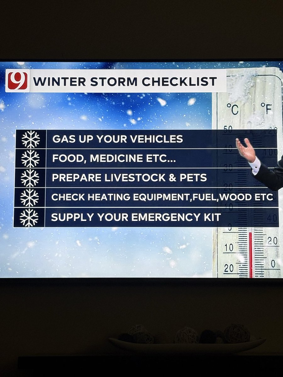 Chris Young tweet media