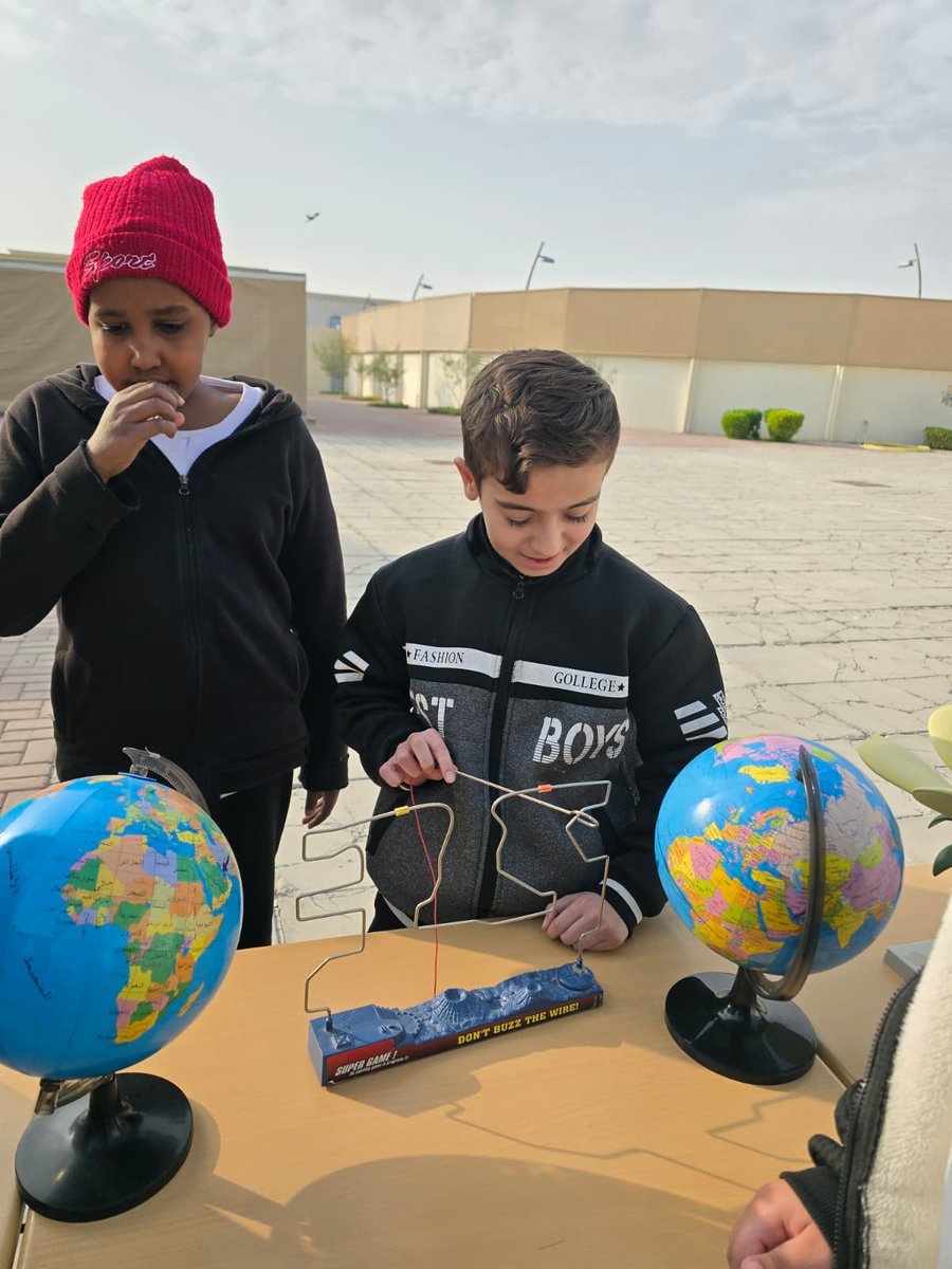 muaither_school's tweet photo. ✨ اليوم الدولي للتعليم ✨

بمناسبة اليوم الدولي للتعليم، نظّم قسم العلوم مجموعة من الفعاليات التعليمية الهادفة التي هدفت إلى إبراز دور التعليم في بناء العقول وتنمية مهارات التفكير العلمي، من خلال أنشطة تفاعلية وتجارب ممتعة شجّعت الطلبة على الاستكشاف والابتكار.

🔬📚 تعليم اليوم https://t.co/pjCW3bUDqT