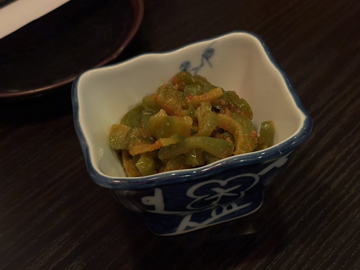 Shunta_honD's tweet photo. 今晩はタスティンにて沖縄料理!
ゴーヤのキムチが美味すぎてオリオンビールが進みます🍺
ソーキそばもパンチがあって、でも安心する味でした🍜
#ロサンゼルス
#HABUYA
#沖縄料理 https://t.co/tnc3F1nWuK