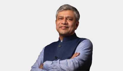 BIS_Infotech's tweet image. India’s Minister Ashwini Vaishnaw challenges IMF’s AI ranking, emphasizing India’s top-tier status in AI readiness, talent, and global strategy, with a focus on practical, application-driven AI solutions and innovation.

#AIRanking #AIsolutions #AIIntegration