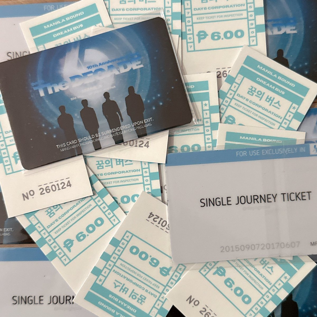 daylightsix's tweet image. ⁺˚⋆｡°✩ DAY6 "THE DECADE" in MANILA FAN SUPPORT ✩°｡⋆˚⁺

pinas commuter core
★ pvc souvenir cards
★ dream bus ticket sticker

no exact time and location kasi di ko rin sure saan ako mapapadpad (˚ ˃̣̣̥⌓˂̣̣̥ )