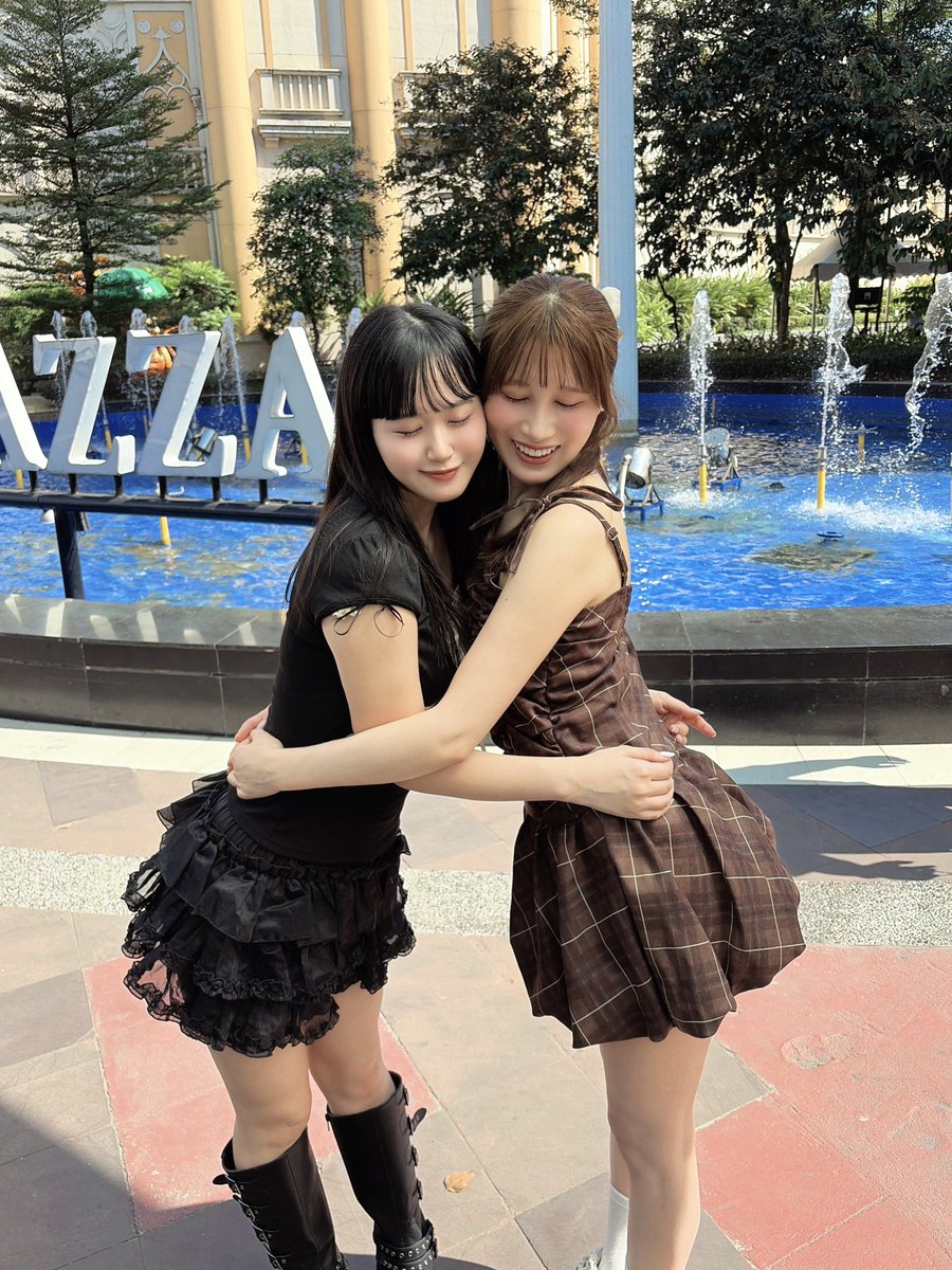 mirai_mnl48's tweet image. KLP48 / Quadlips のましろちゃんとご飯行ってきたよ💚
嬉しい〜！🍓もう次会うの楽しみ🥺

Ketemu Mashiro-chan dari KLP48 / Quadlips!!💟 Senang sekali akhirnya bisa bertemu lagi di Filipina 🇵🇭

already miss her (˘•̥ω•̥˘) Can’t wait to see her again!! 🏹 𓈒𓏸

#KLP48 #Quadlips #MNL48